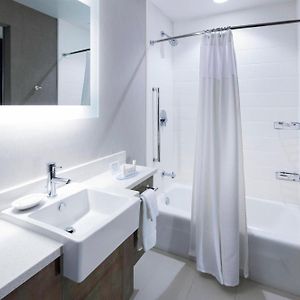 Suite Accessible aux Personnes Malentendantes Lit Queen-Size